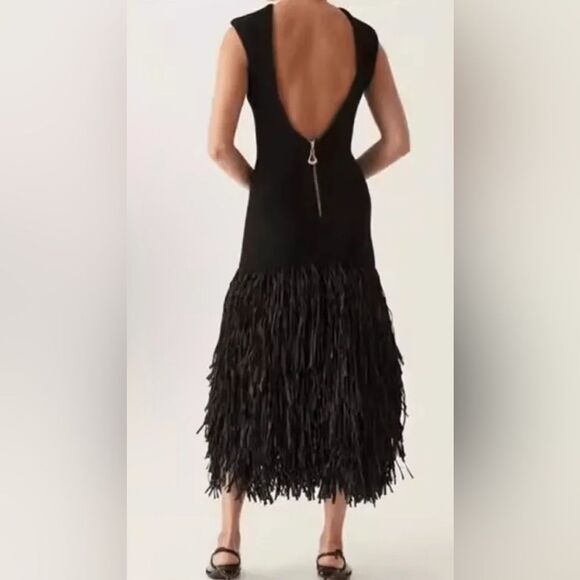 TASSEL BACKLESS ZIPPER DRESS - Picture 2 of 6